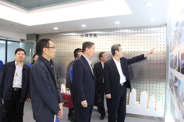 深圳市副市长刘庆生一行到Z6·尊龙凯时集团慰问考察