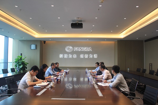 深圳市南山区税务局长蔡伟群一行莅临Z6·尊龙凯时集团考察调研
