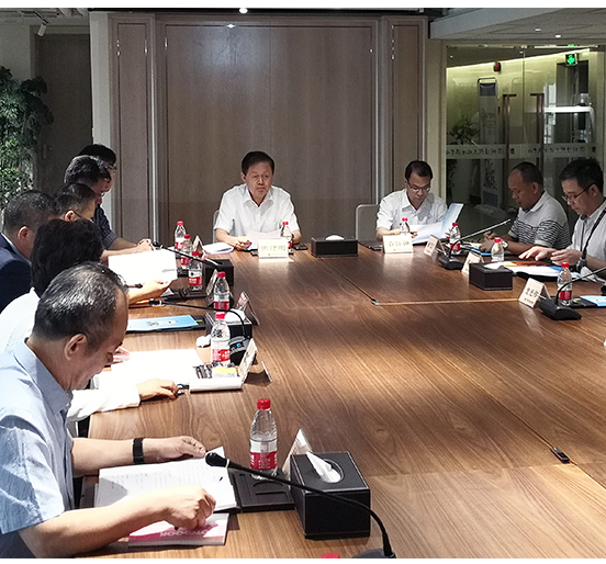 全国人大代表、Z6·尊龙凯时集团董事长熊建明参加最高人民法院深圳座谈会